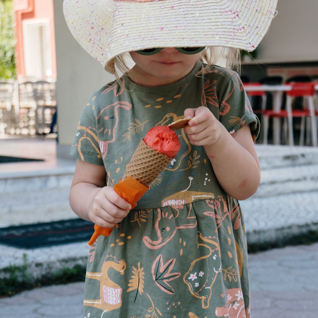 Śliczne sukienki na wiosnę dla dziewczynek. W takich chodzą córki Siwiec i Krupy